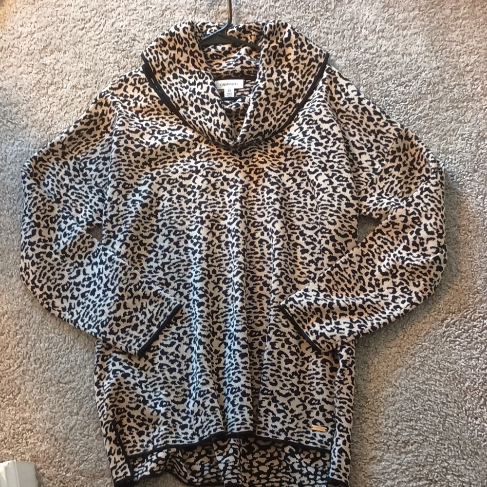 Calvin Klein Sweater - Picture 2 of 7